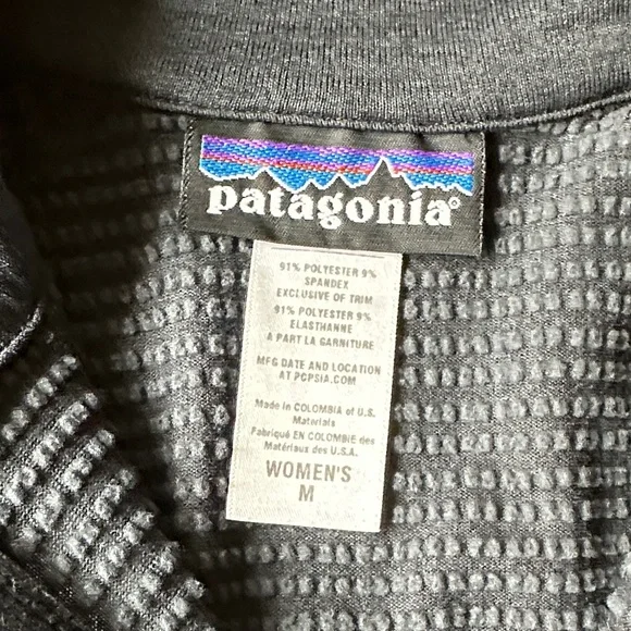 Patagonia Capilene 4 Black Quarter Zip Top - Picture 2 of 10